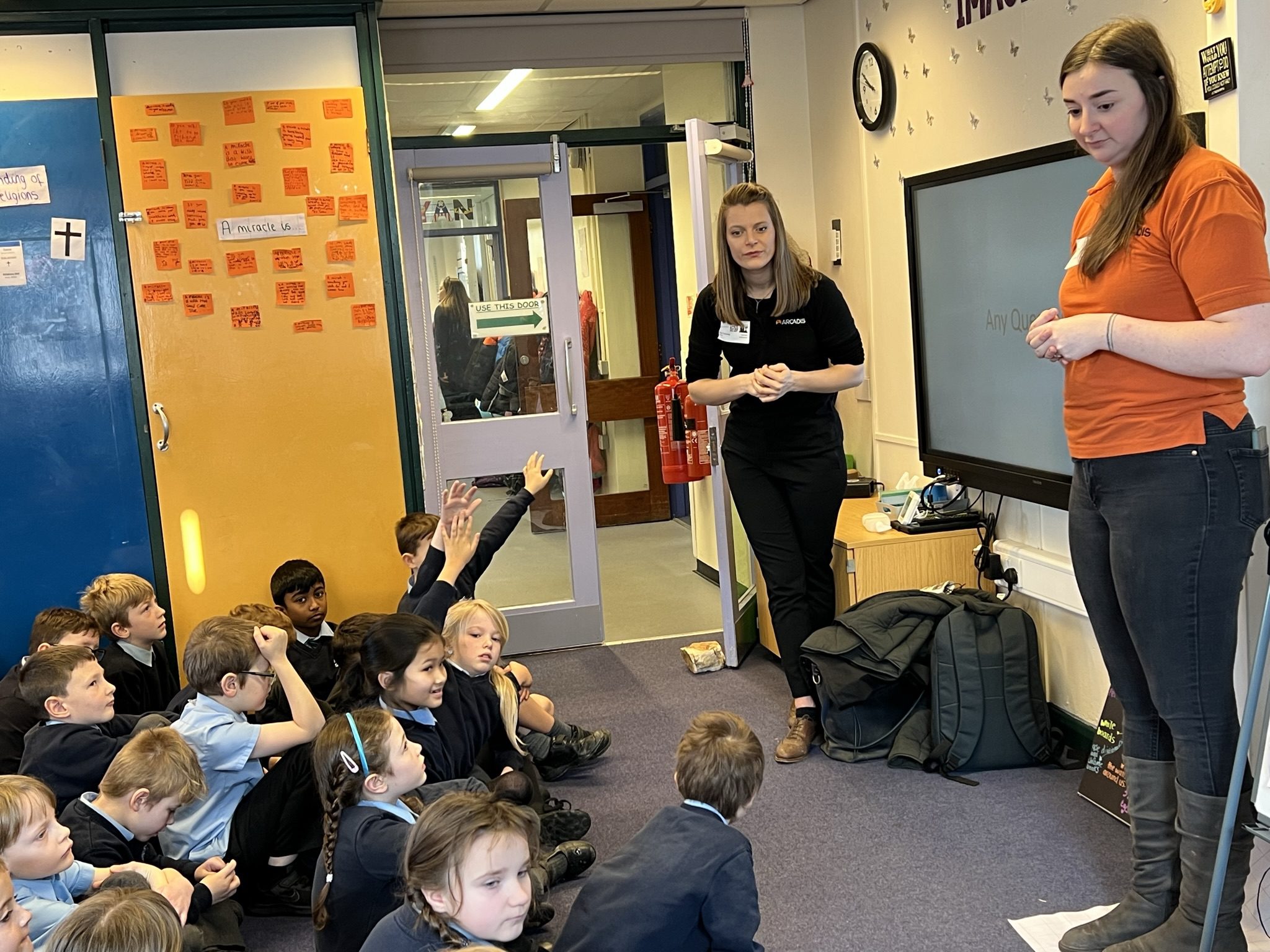 <strong>Visiting Year 3 pupils at Threemilestone Primary School</strong>